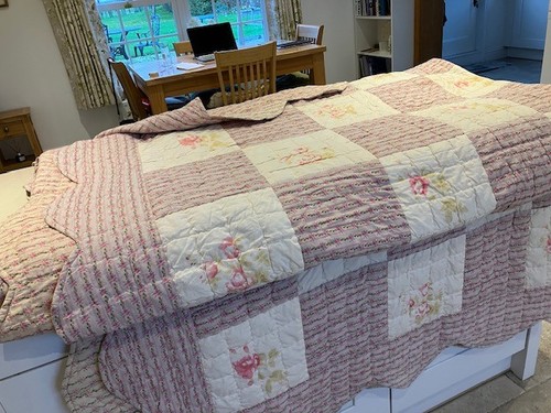 Vintage large quilt 270 x - large,